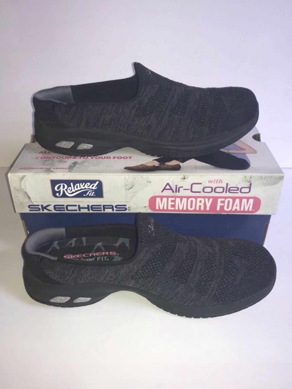 NIB SKECHERS Relaxed Fit Commute Knitastic Memory Foam Clog Mule Sz 6.5